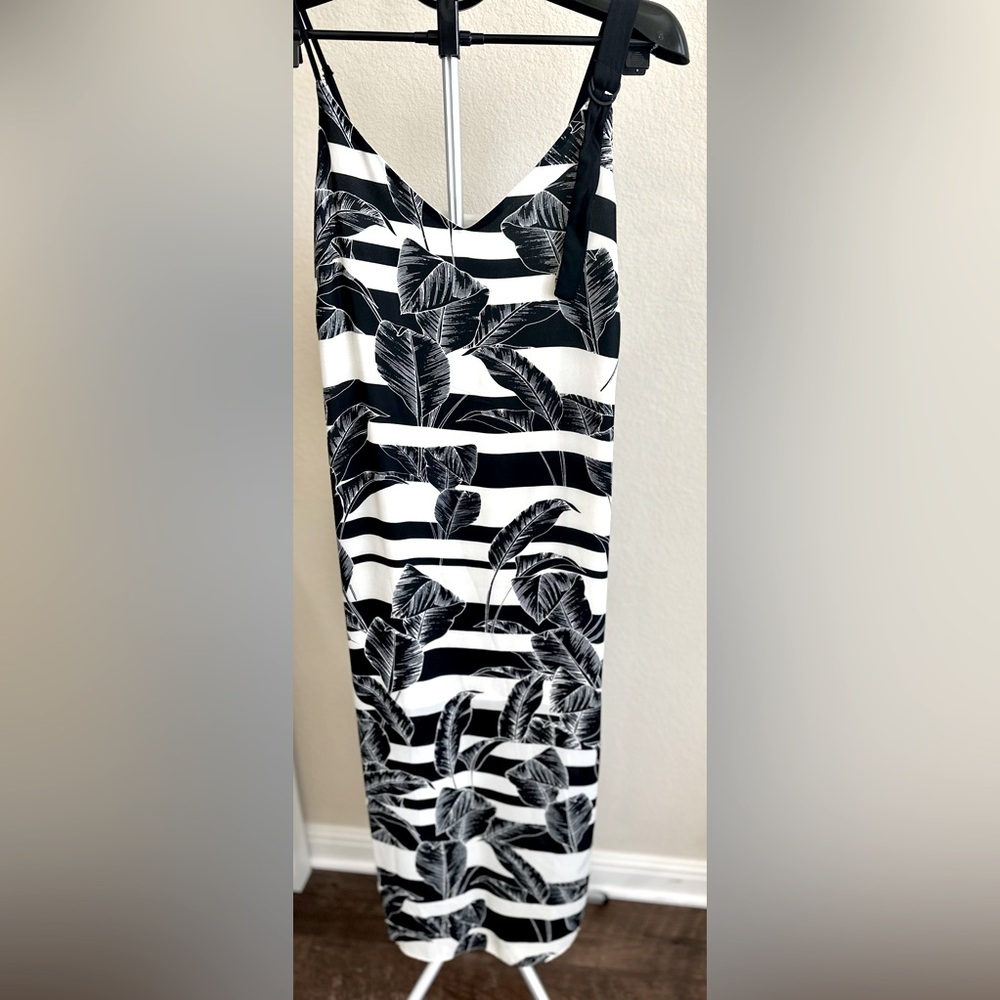 Black and White Floral Print Sleeveless Midi Vince Camuto Women's Dress Size 4